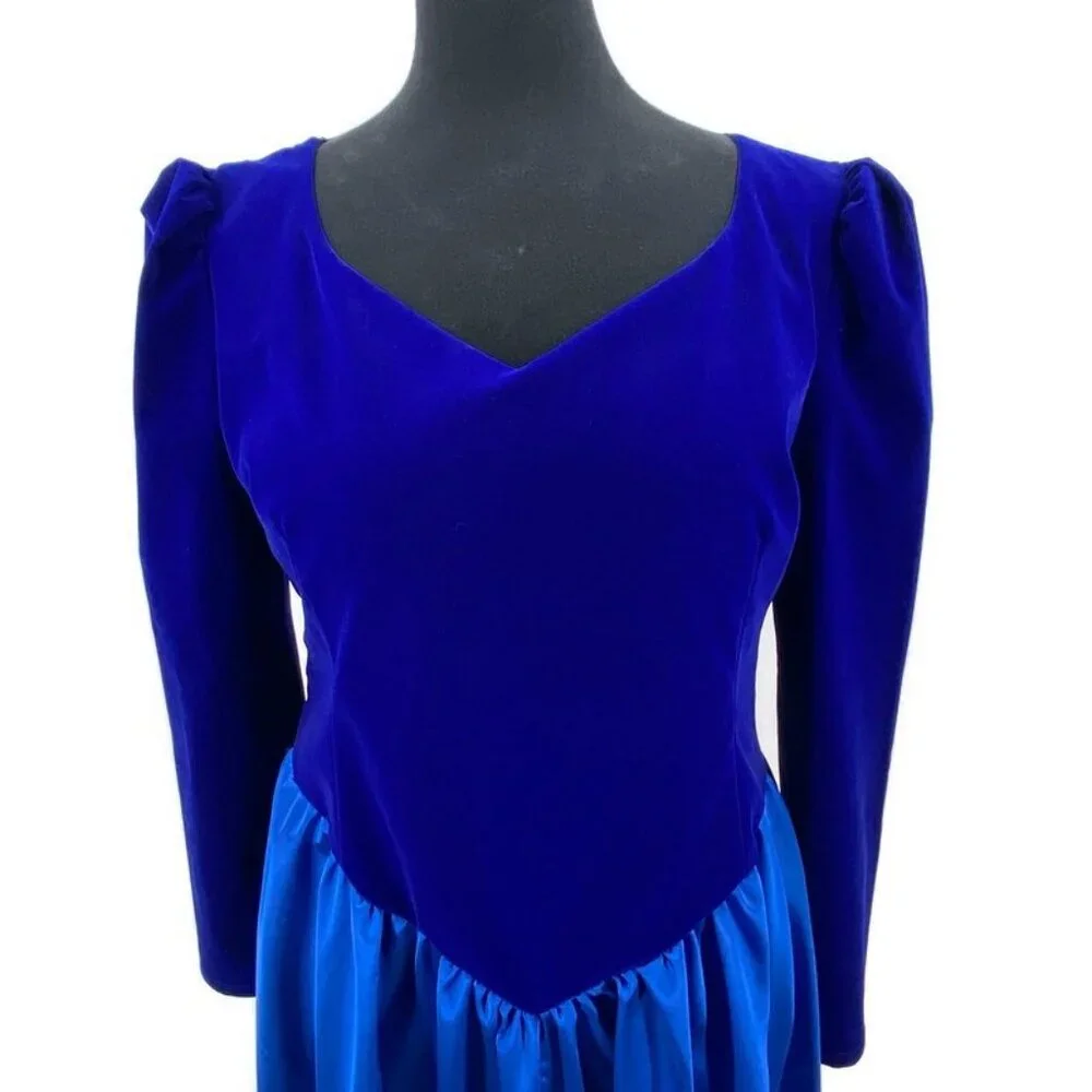 Von Lancelot Medieval Dress Satin Crushed Velvet Renaissance Cosplay Costume 18 - Picture 3 of 13